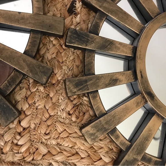 ▪️Set of 2 Decorative Mirrors - Picture 2 of 6